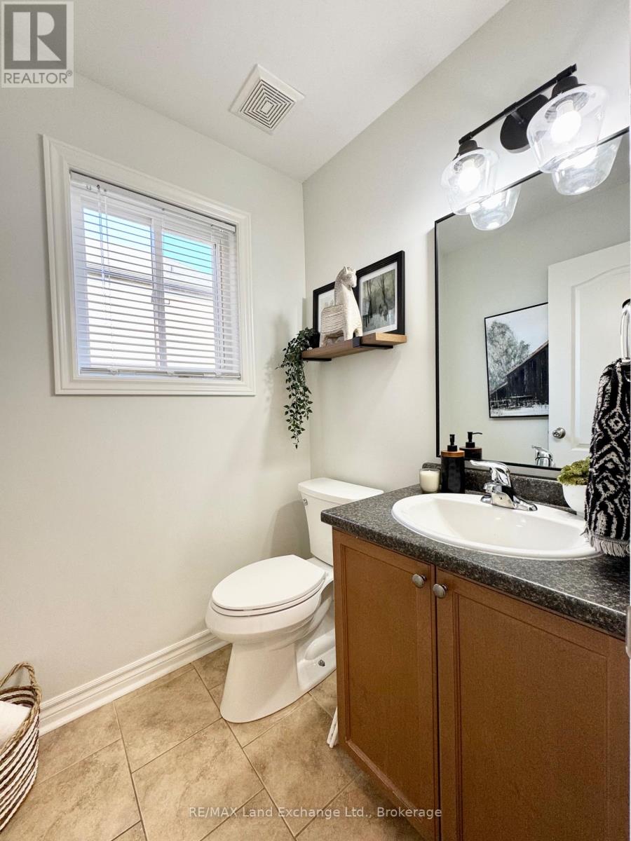 451 Joseph Street, Saugeen Shores, Ontario  N0H 2C2 - Photo 6 - X12188683