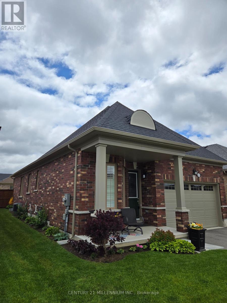29 Seaton Crescent, Tillsonburg, Ontario  N4G 0J8 - Photo 3 - X12178823