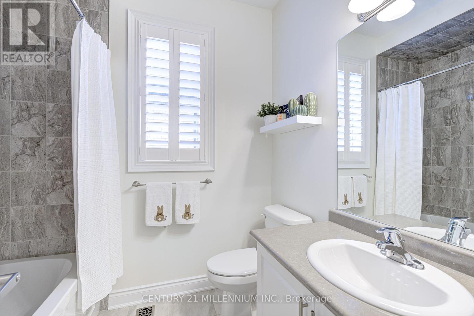 29 Seaton Crescent, Tillsonburg, Ontario  N4G 0J8 - Photo 9 - X12178823