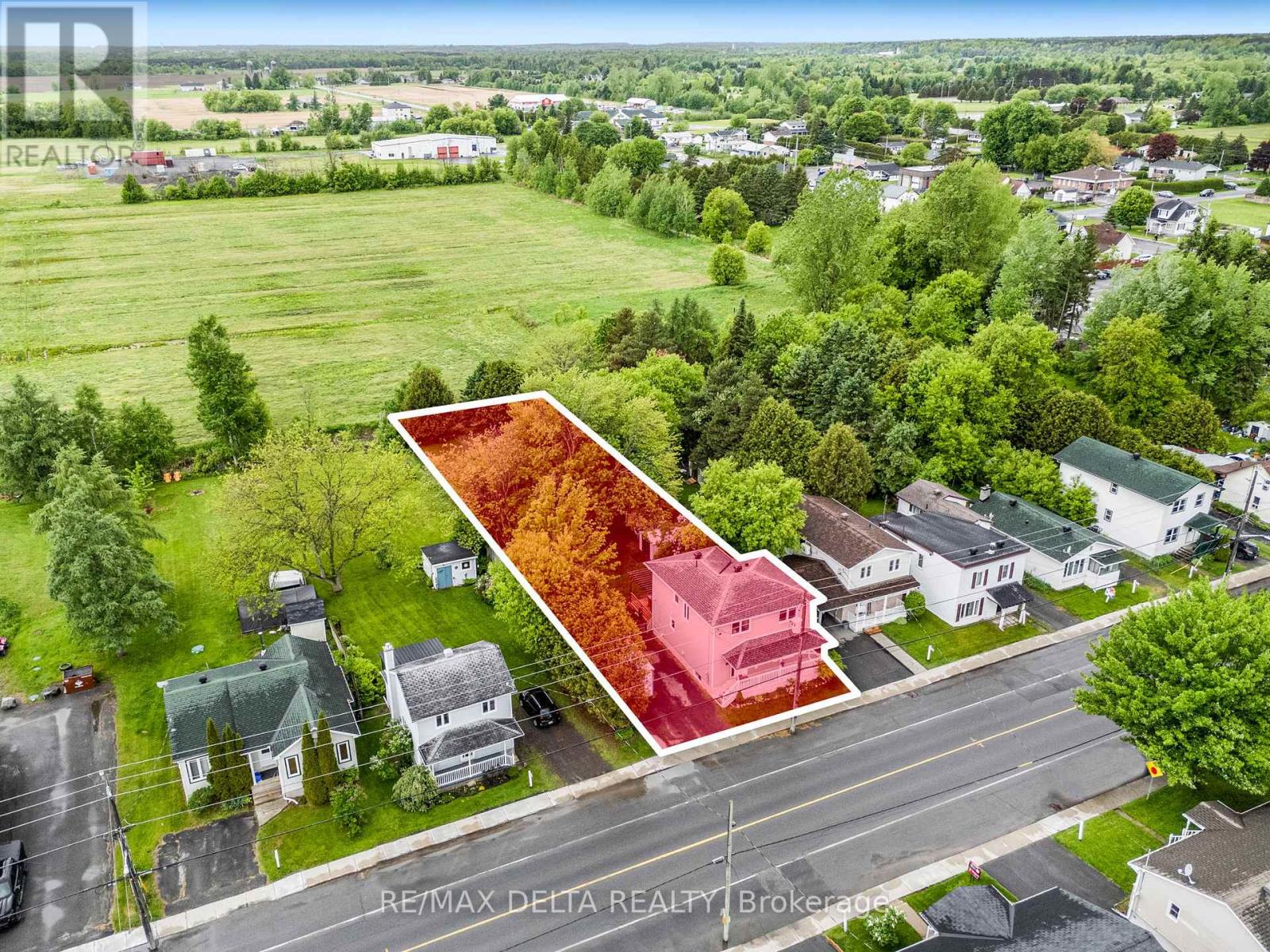 3866 Champlain Street, Clarence-Rockland, Ontario  K0A 1E0 - Photo 2 - X12188650