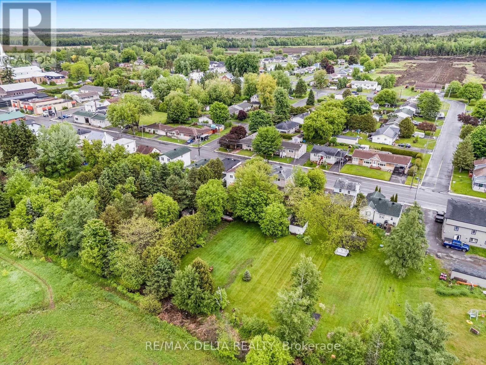 3866 Champlain Street, Clarence-Rockland, Ontario  K0A 1E0 - Photo 34 - X12188650