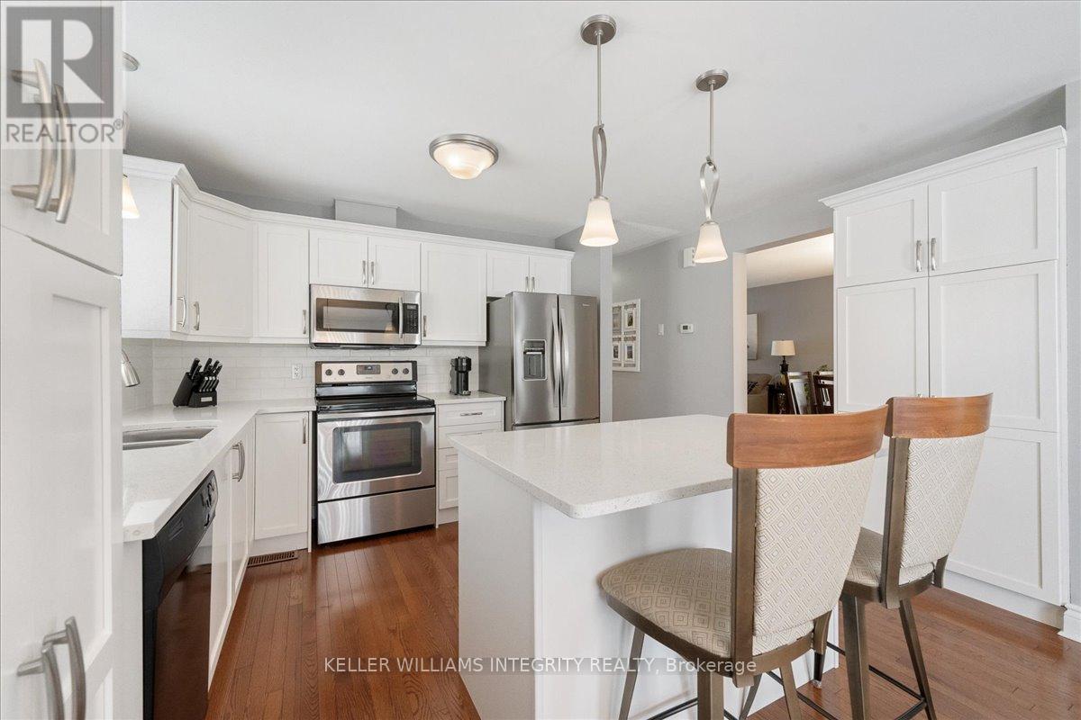 896 Gosnell Terrace, Ottawa, Ontario  K4A 5C2 - Photo 11 - X12188675
