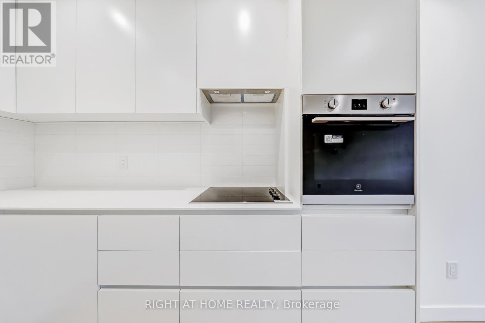302 - 1082 St. Clair Avenue W, Toronto, Ontario  M6E 1A7 - Photo 1 - C12172429