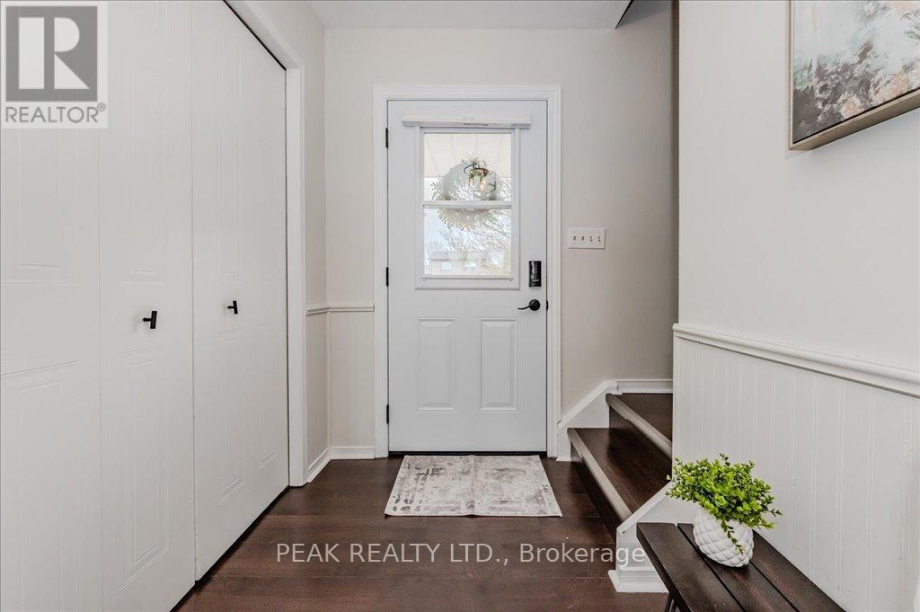 837 Edgar Street W, North Perth (Listowel), Ontario  N4W 3R3 - Photo 5 - X12165860