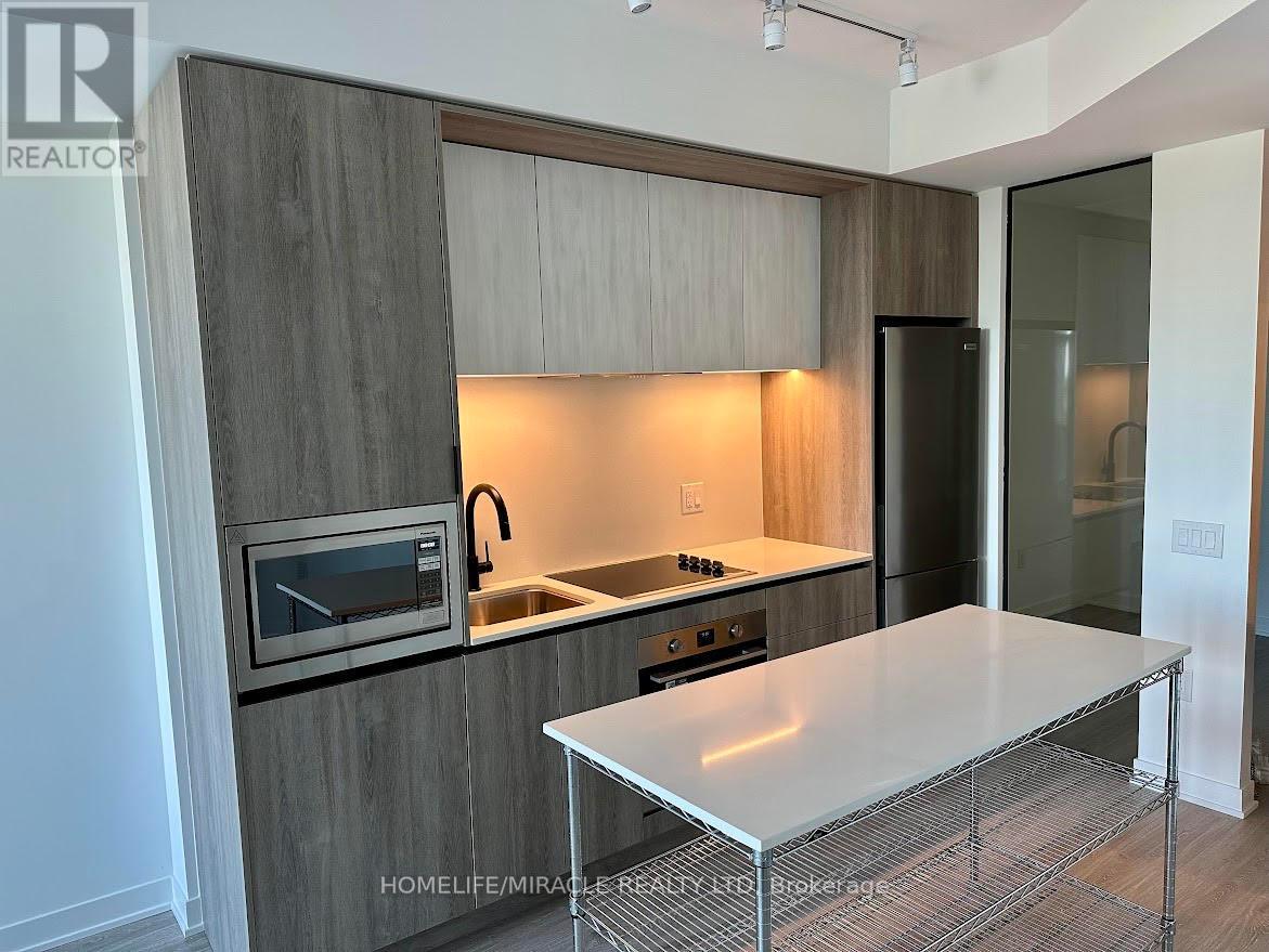 401 - 2495 Eglinton Avenue, Mississauga, Ontario  L5M 2T2 - Photo 3 - W12177407