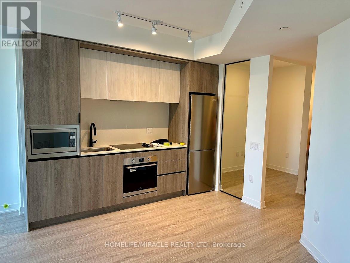 401 - 2495 Eglinton Avenue, Mississauga, Ontario  L5M 2T2 - Photo 4 - W12177407