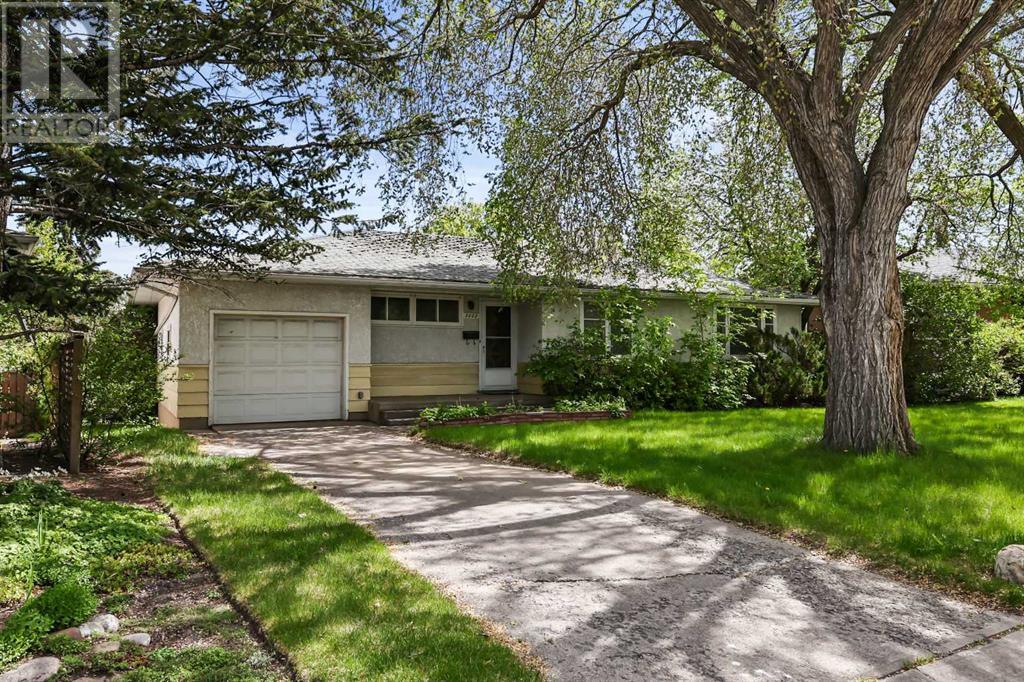 2002 Tecumseh Road Sw, Calgary, Alberta  T2T 5C5 - Photo 1 - A2205011