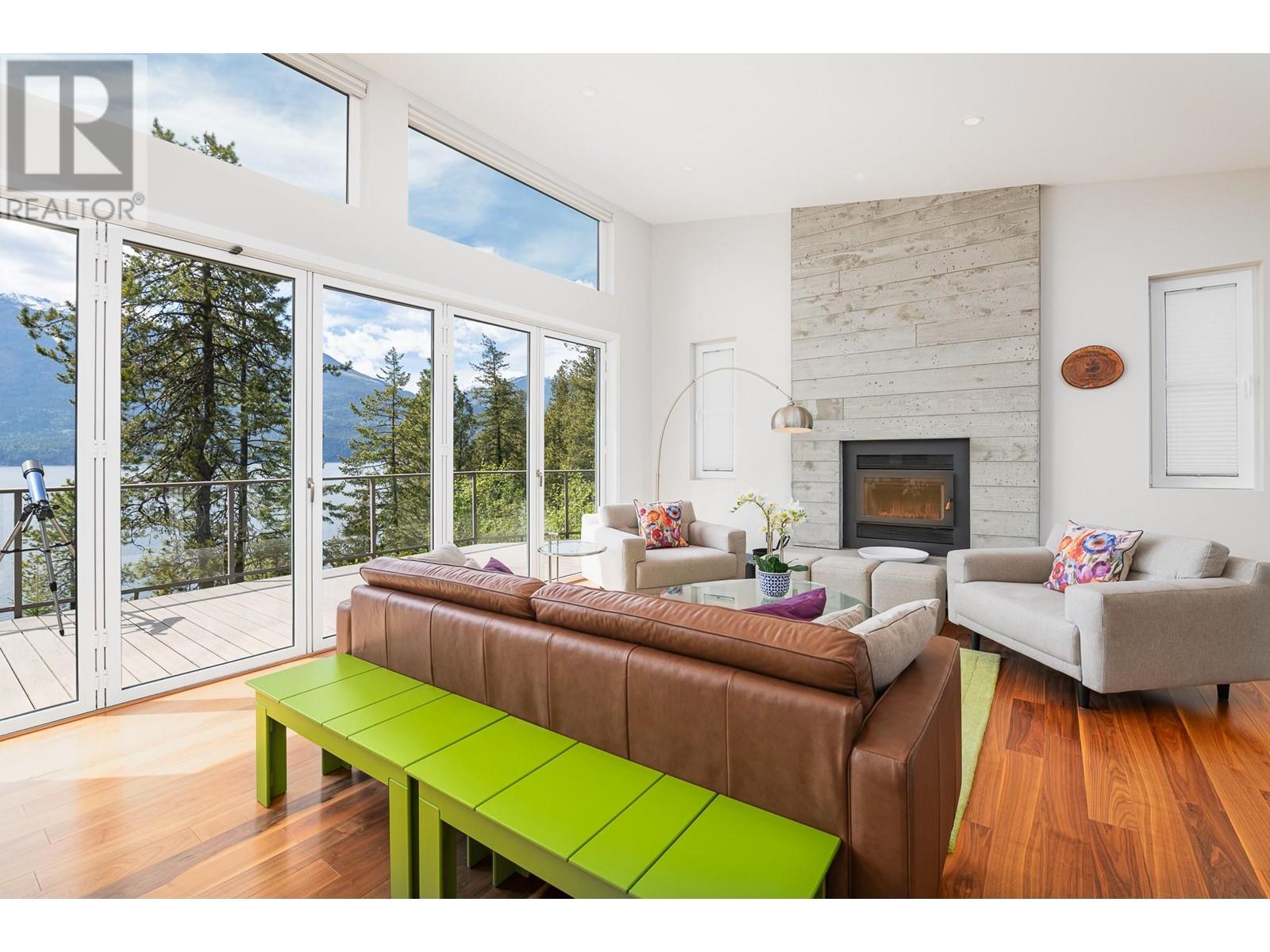 17246 Pilot Bay Road, Crawford Bay, British Columbia  V0B 1X0 - Photo 6 - 10350161