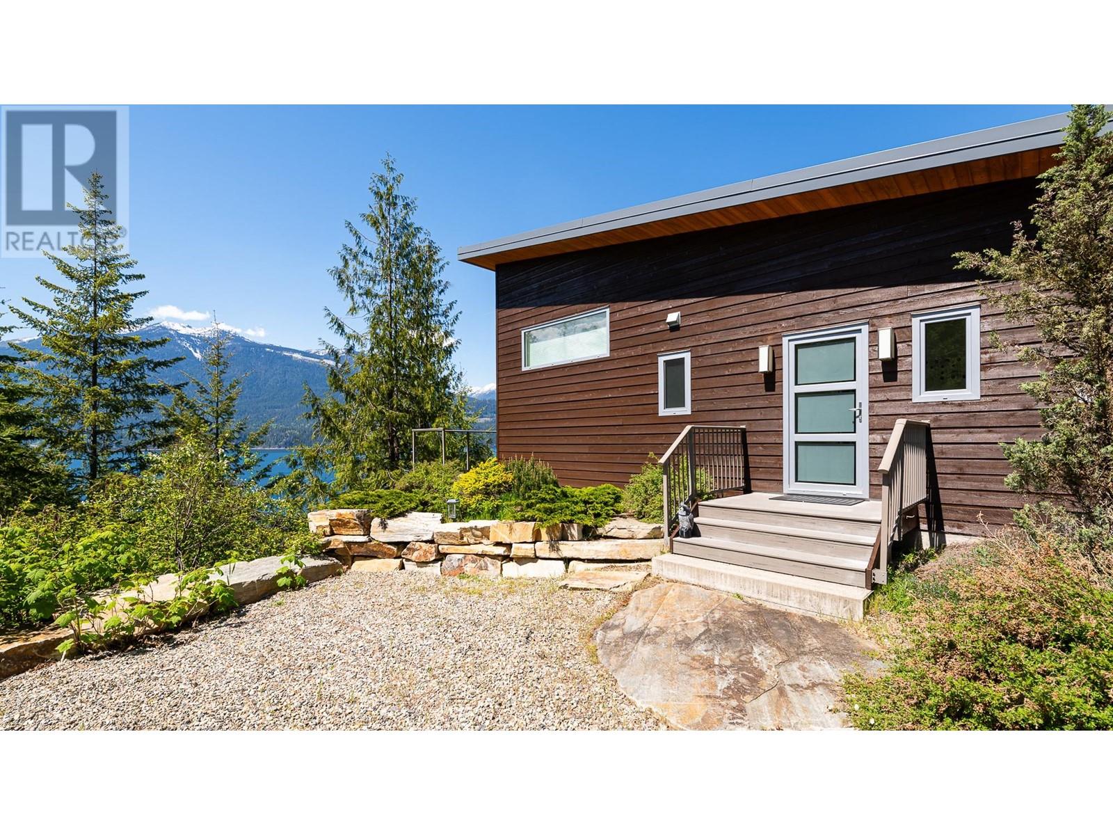 17246 Pilot Bay Road, Crawford Bay, British Columbia  V0B 1X0 - Photo 26 - 10350161