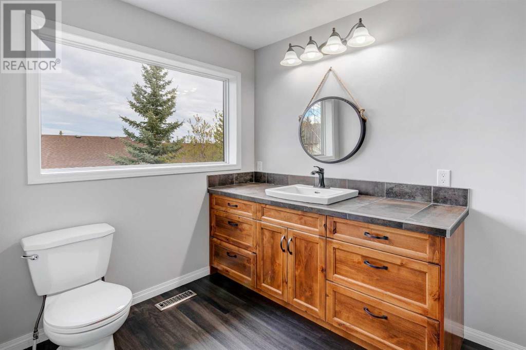 1 Bow Ridge Crescent, Cochrane, Alberta  T4C 1T5 - Photo 28 - A2219444