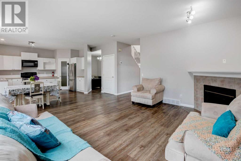 1 Bow Ridge Crescent, Cochrane, Alberta  T4C 1T5 - Photo 8 - A2219444