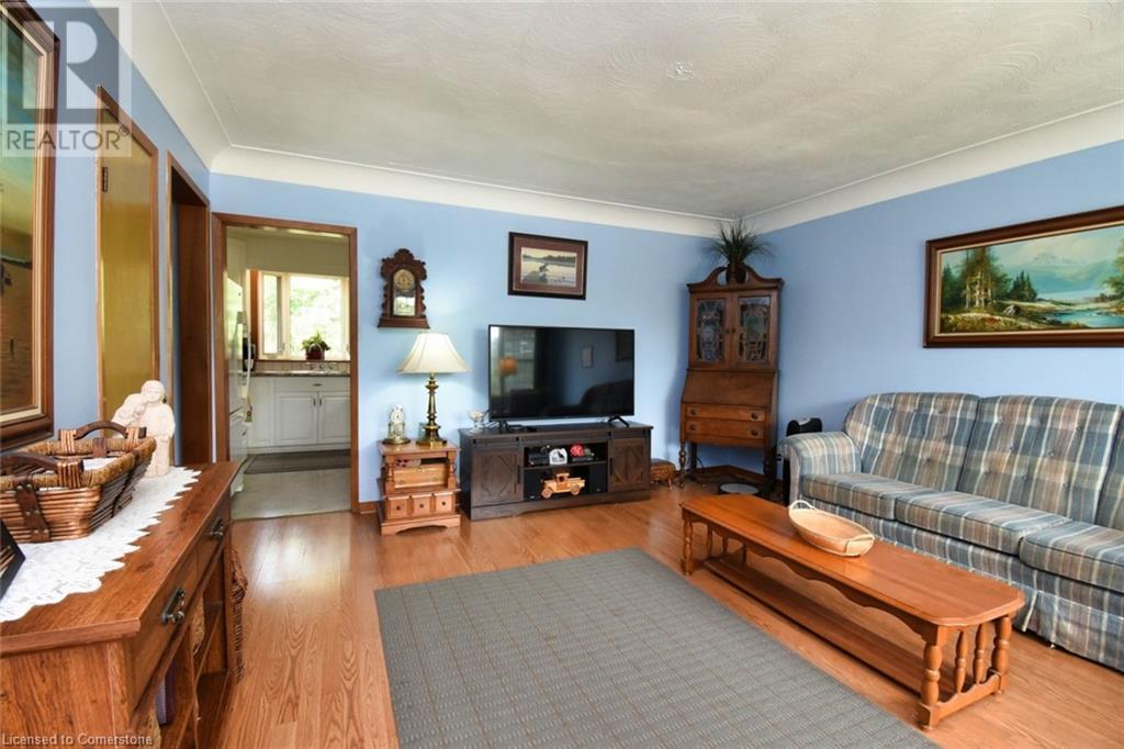 60 Toby Crescent, Hamilton, Ontario  L8T 2N8 - Photo 5 - 40735151