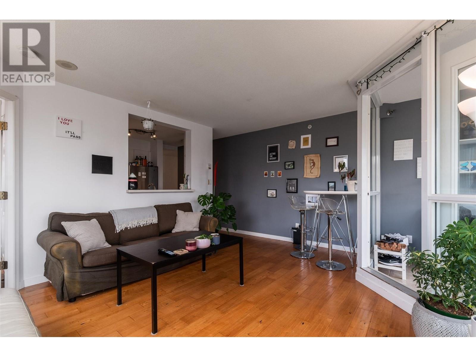 2203 1188 Richards Street, Vancouver, British Columbia  V6B 3E6 - Photo 2 - R3009595