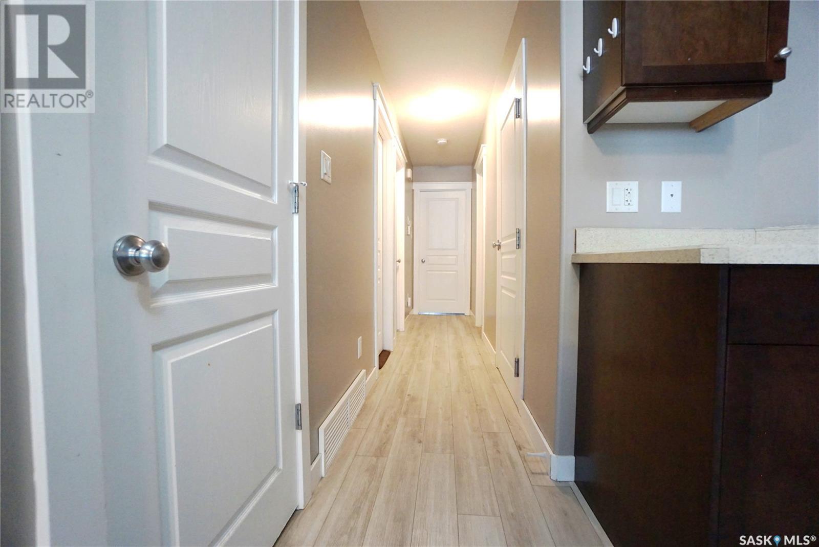 452 Halifax Street, Regina, Saskatchewan  S4R 1T3 - Photo 9 - SK007925