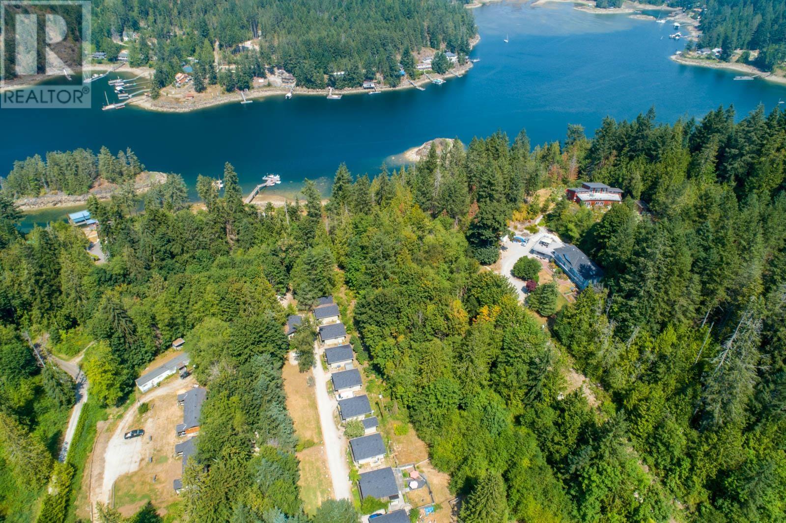 12879-12881 Sunshine Coast Highway, Madeira Park, British Columbia  V0N 2H1 - Photo 3 - C8069619