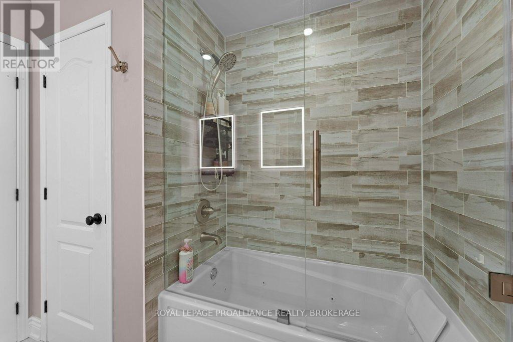 642 Walters Street, Kingston, Ontario  K7K 0B6 - Photo 32 - X12188737