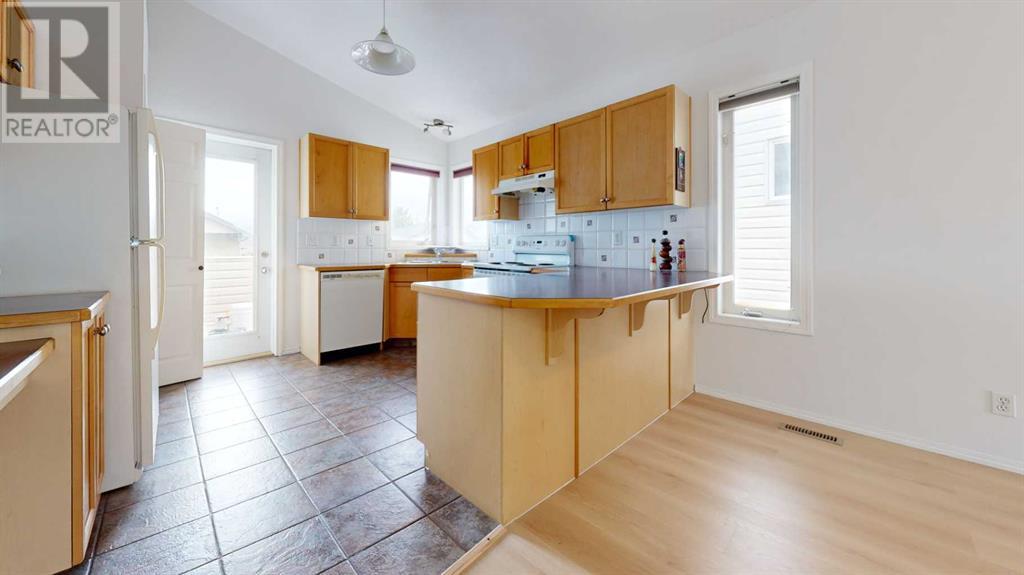 Property at 222 Fairmont Garden Road S image 5