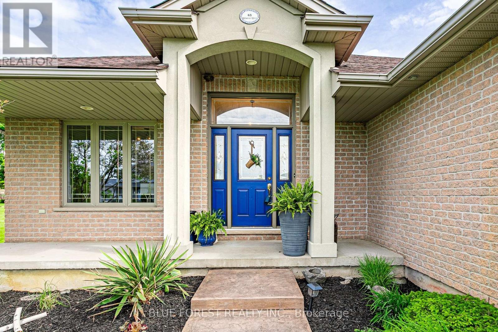 Property at 48 HILLVIEW DRIVE image 2