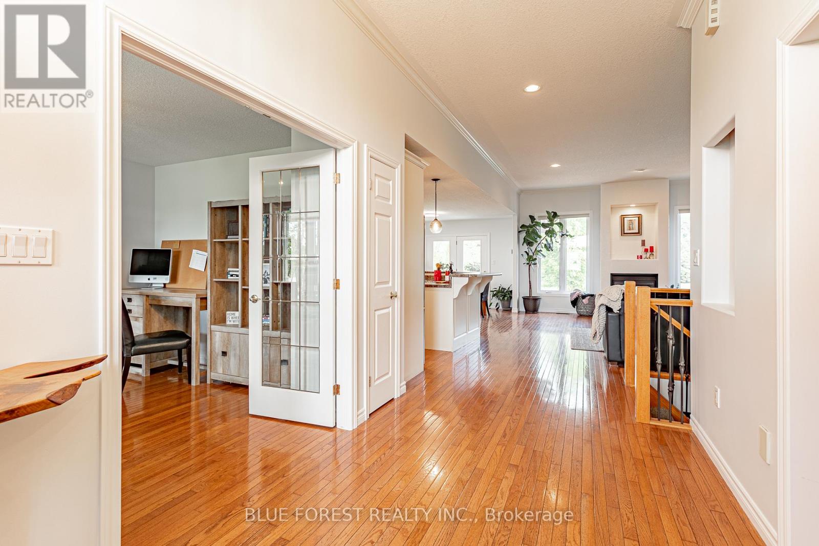 Property at 48 HILLVIEW DRIVE image 3