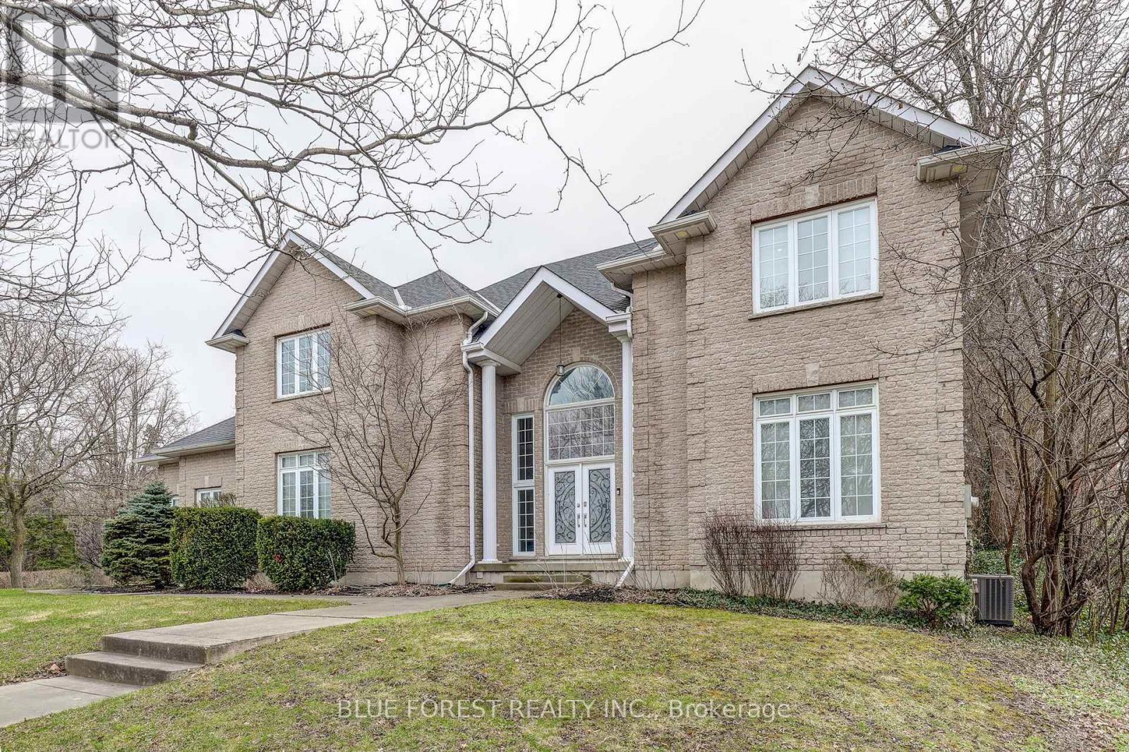 475 Upper Queen Street, London South (South P), Ontario  N6C 3T8 - Photo 2 - X12188855