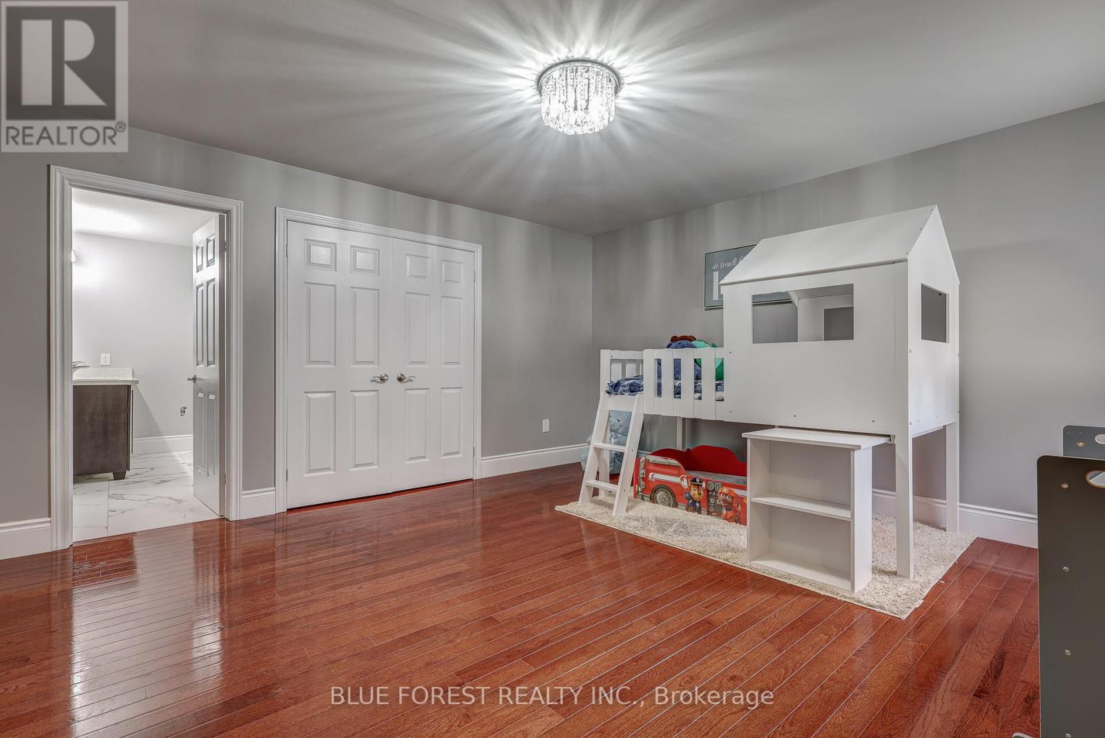 475 Upper Queen Street, London South, Ontario  N6C 3T8 - Photo 36 - X12188855