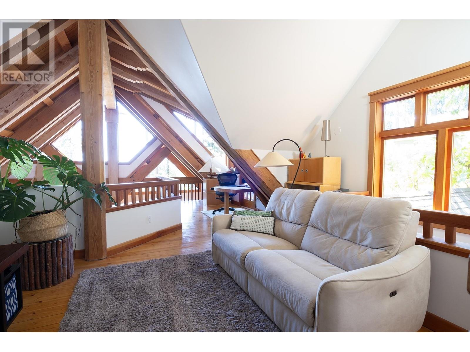 482 Reed Road, Gibsons, British Columbia  V0N 1V1 - Photo 12 - R3000108