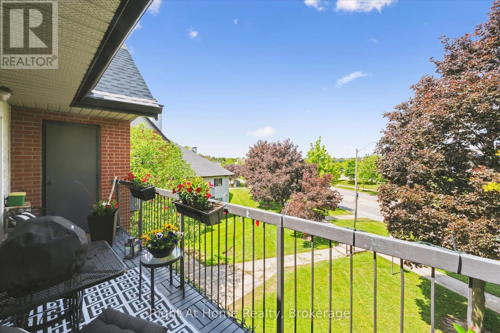 534 - 1450 Glen Abbey Gate, Oakville (Ga Glen Abbey), Ontario  L6M 2V7 - Photo 4 - W12188815