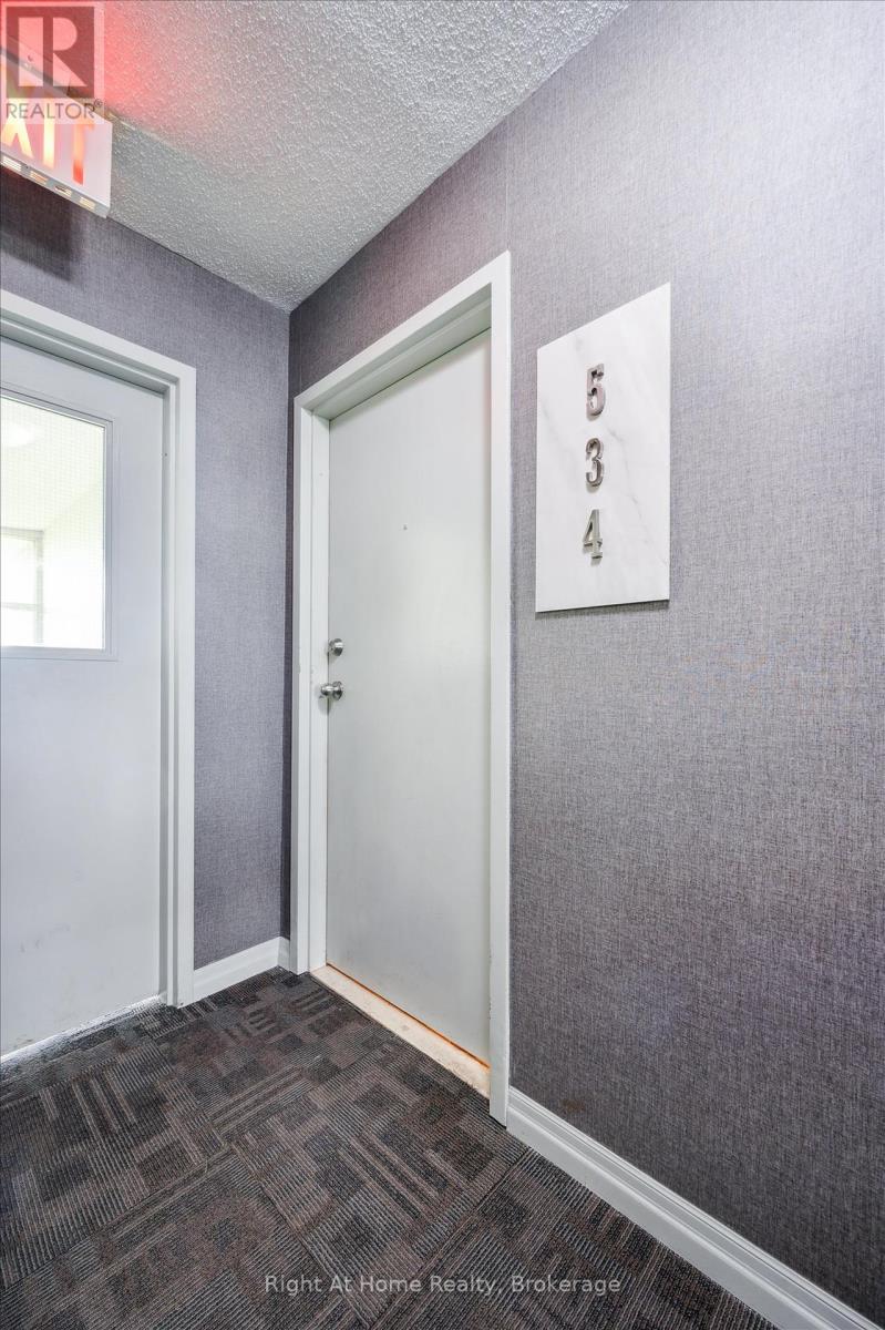534 - 1450 Glen Abbey Gate, Oakville (Ga Glen Abbey), Ontario  L6M 2V7 - Photo 6 - W12188815