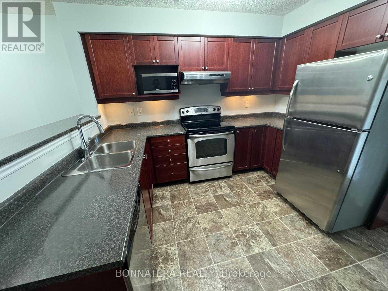112 - 1350 Main Street E, Milton, Ontario  L9T 7S7 - Photo 5 - W12163997