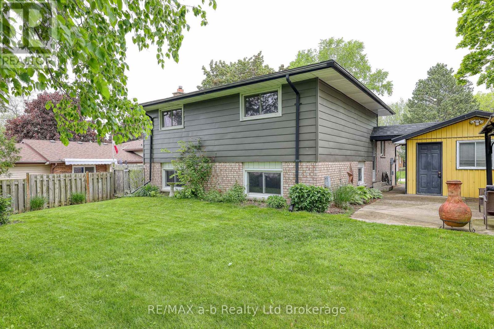 9 Grenville Street, Ingersoll, Ontario N5C 3N4 - Photo 11 - X12188726