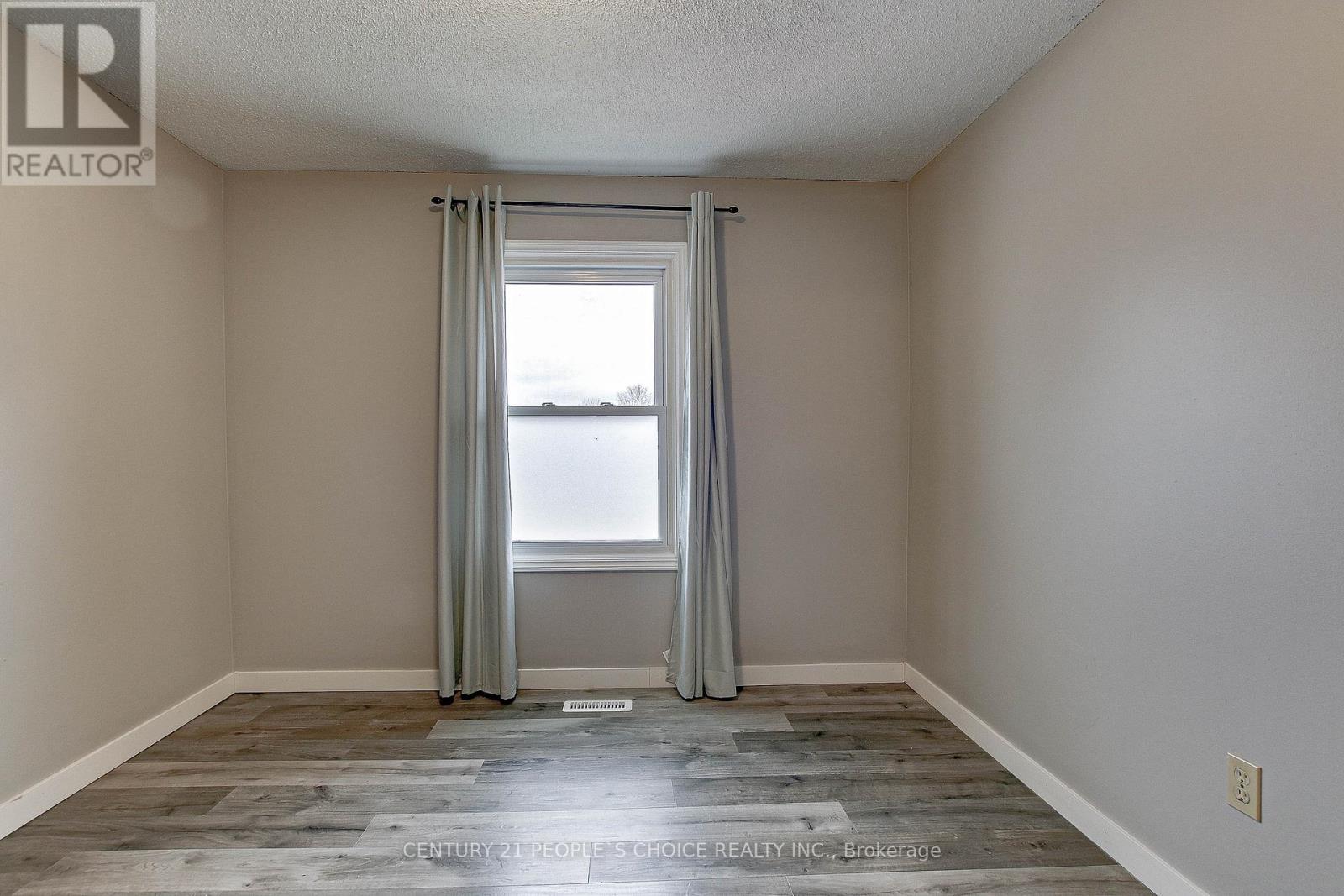 1526 Jalna Boulevard, London South (South X), Ontario  N6E 3C6 - Photo 16 - X12147660
