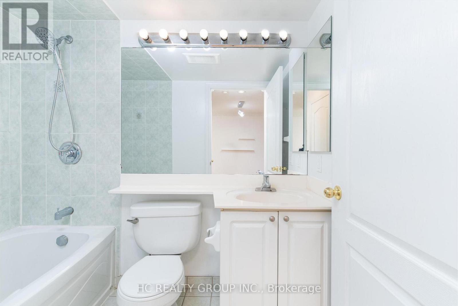 1008 - 18 Sommerset Way, Toronto (Willowdale East), Ontario  M2N 6X5 - Photo 12 - C12188602