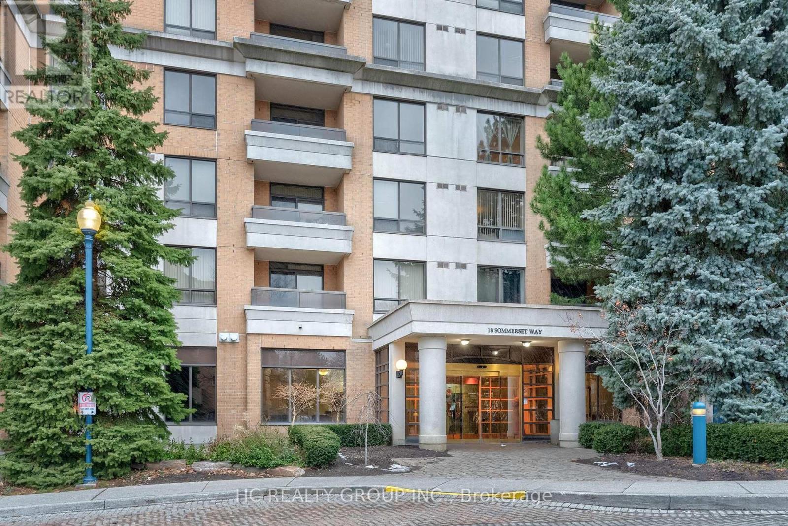 1008 - 18 Sommerset Way, Toronto (Willowdale East), Ontario  M2N 6X5 - Photo 2 - C12188602