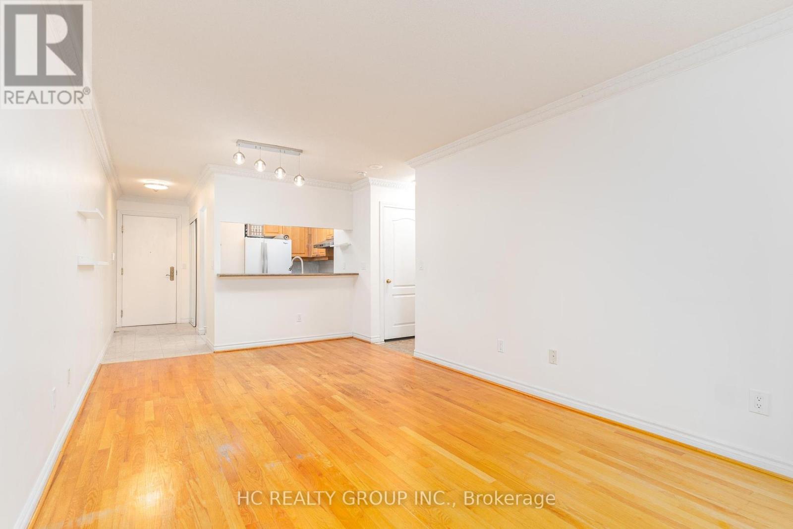 1008 - 18 Sommerset Way, Toronto (Willowdale East), Ontario  M2N 6X5 - Photo 3 - C12188602