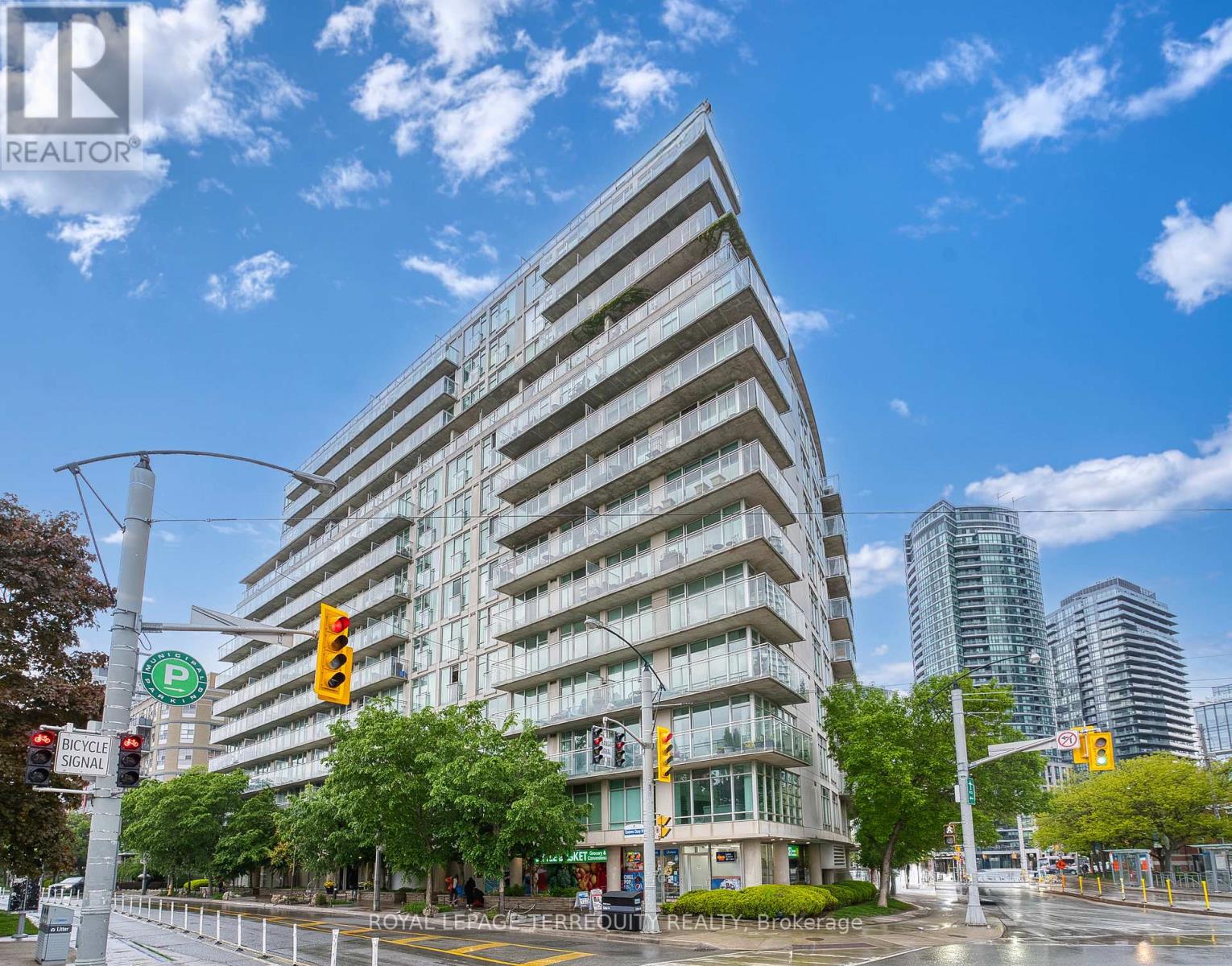 1709 - 650 Queens Quay W, Toronto (Niagara), Ontario  M5V 3N2 - Photo 2 - C12188612