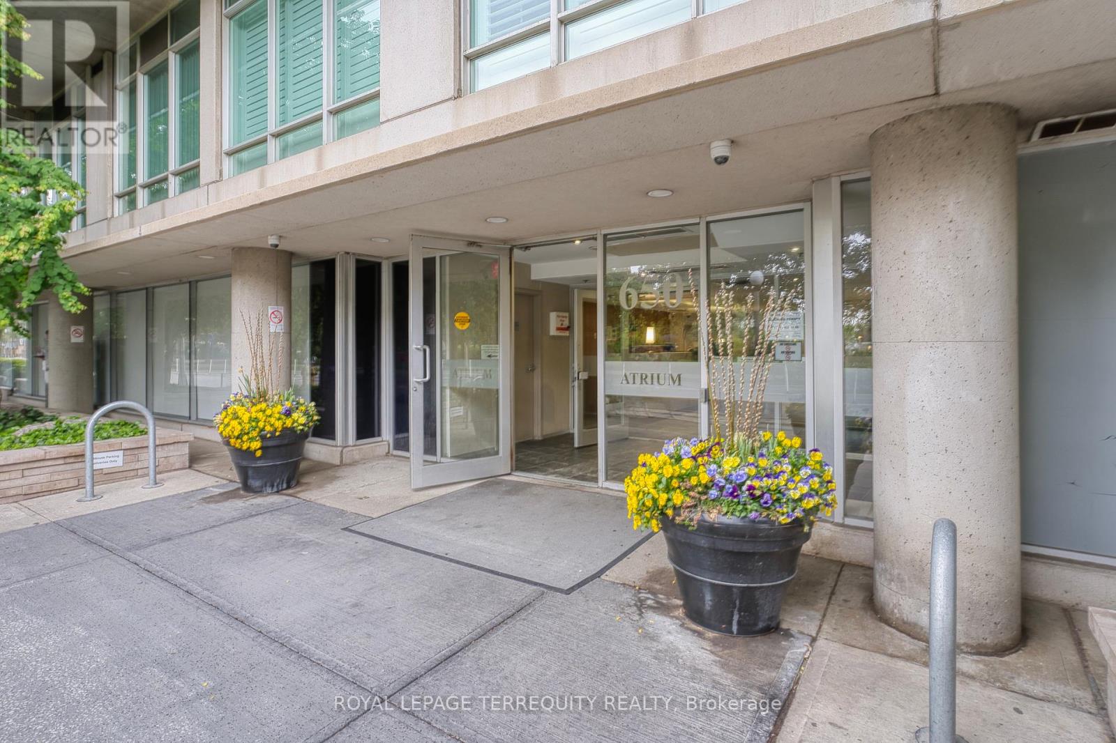 1709 - 650 Queens Quay W, Toronto (Niagara), Ontario  M5V 3N2 - Photo 3 - C12188612