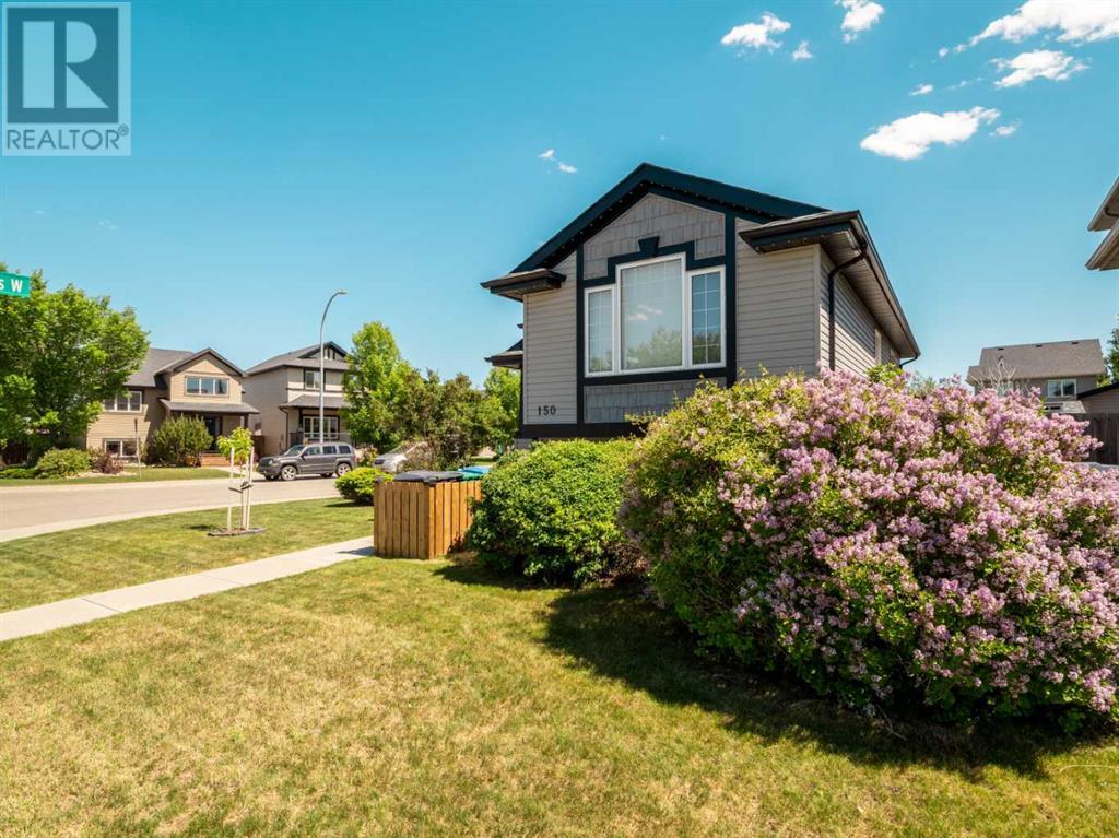 Property at 150 Silkstone Road W image 2