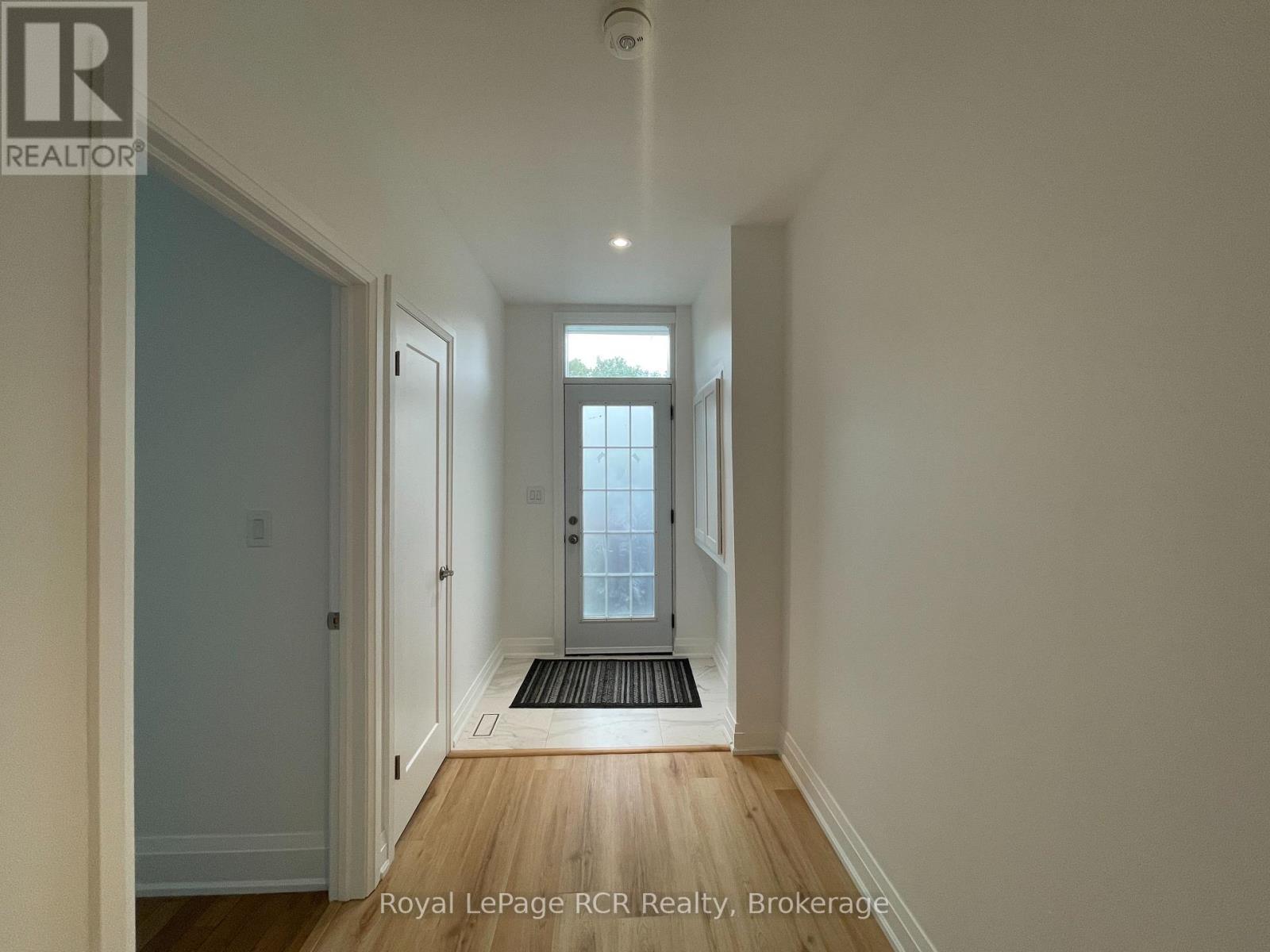 - 1 - 61 Cedar Street, Collingwood, Ontario  L9Y 3A4 - Photo 2 - S12188793