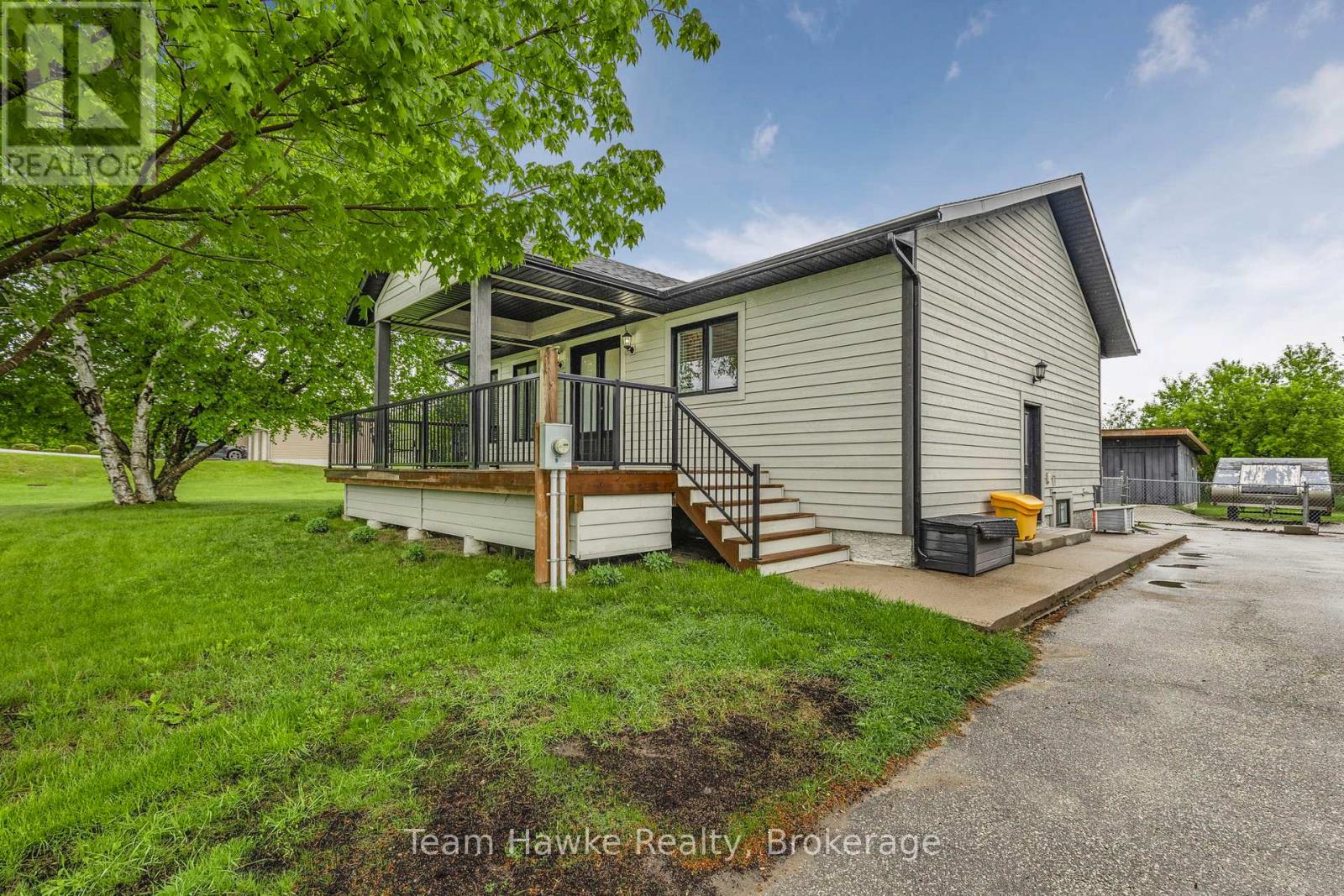 Property at 969 WILLIAM STREET image 2