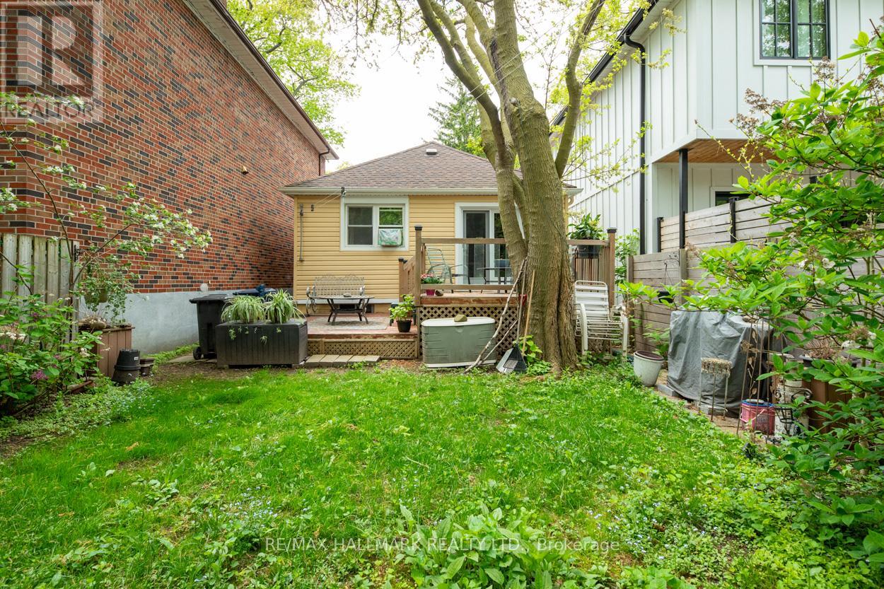 27 Queensbury Avenue, Toronto (Birchcliffe-Cliffside), Ontario  M1N 2X8 - Photo 21 - E12188619