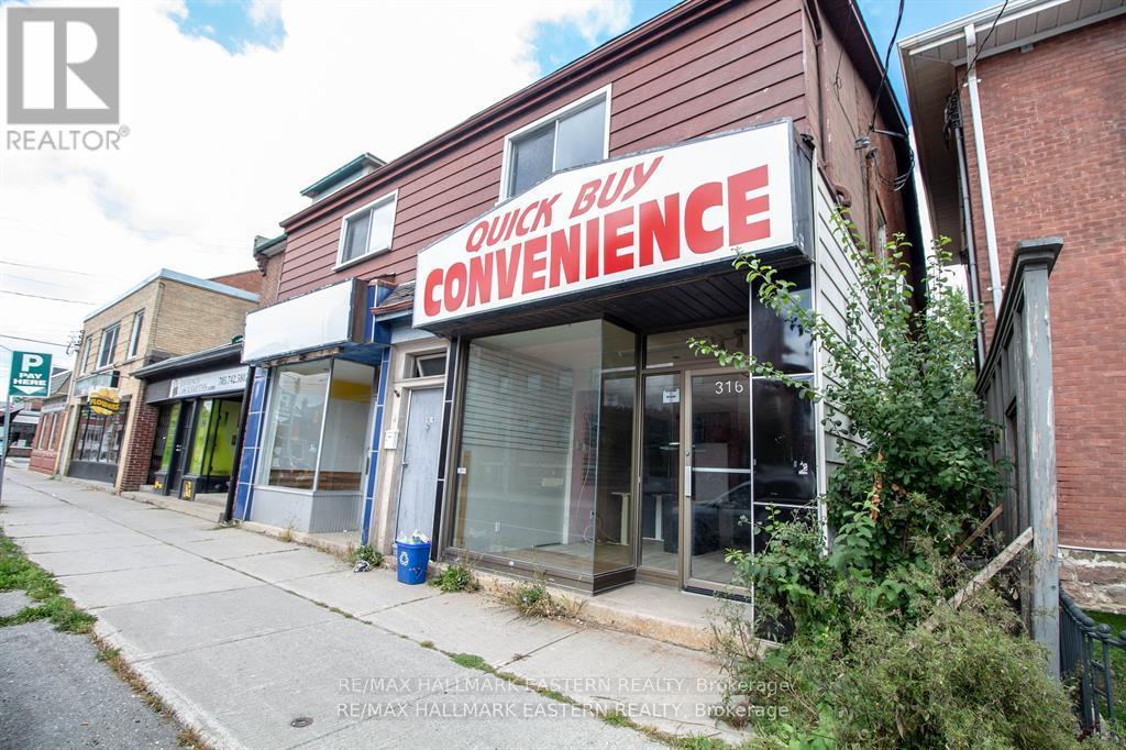 316 Charlotte Street, Peterborough Central (North), Ontario  K9J 2V7 - Photo 2 - X12188858
