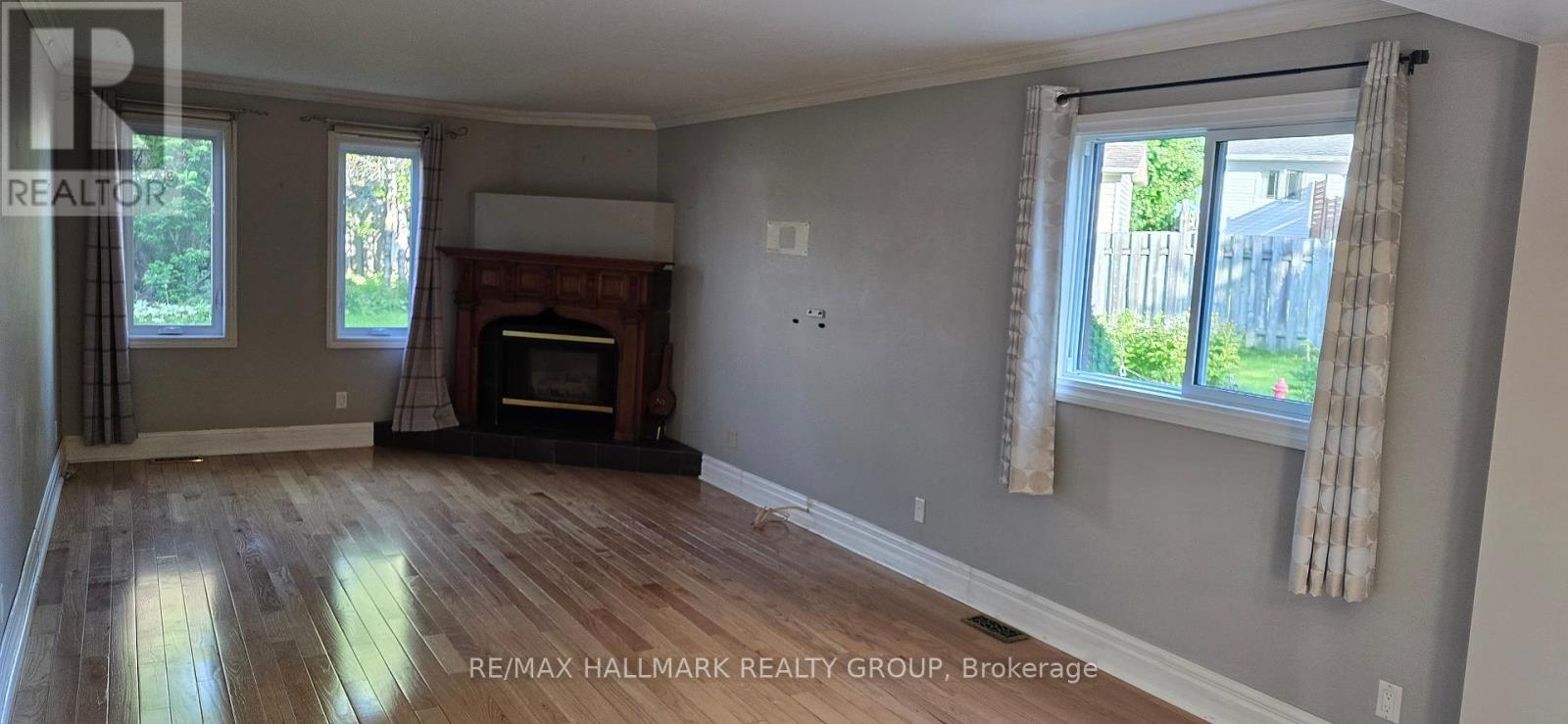 976 Laporte Street, Clarence-Rockland, Ontario  K4K 1A5 - Photo 9 - X12188794