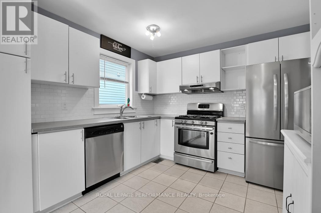 81 Armagh Way, Ottawa, Ontario  K2J 4C1 - Photo 11 - X12188888