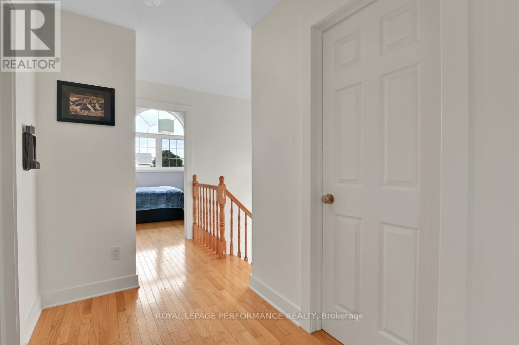 81 Armagh Way, Ottawa, Ontario  K2J 4C1 - Photo 12 - X12188888