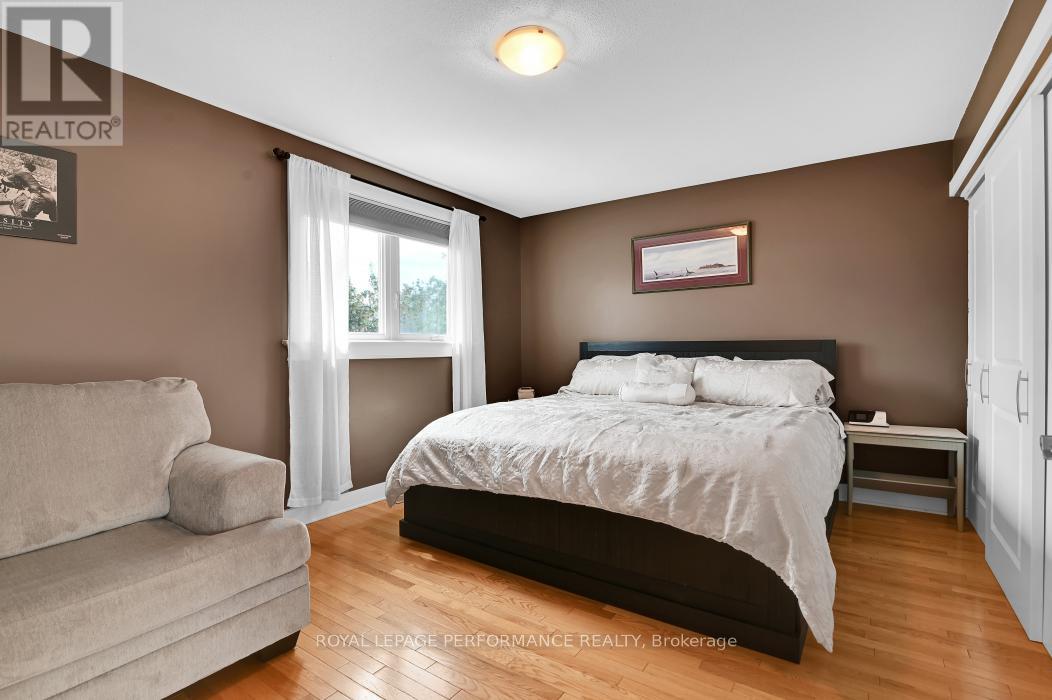 81 Armagh Way, Ottawa, Ontario  K2J 4C1 - Photo 13 - X12188888