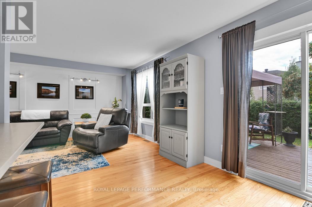 81 Armagh Way, Ottawa, Ontario  K2J 4C1 - Photo 9 - X12188888