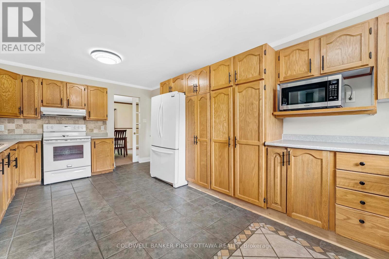 8 Lachaine Street Sw, Russell, Ontario  K0A 1W0 - Photo 13 - X12188915