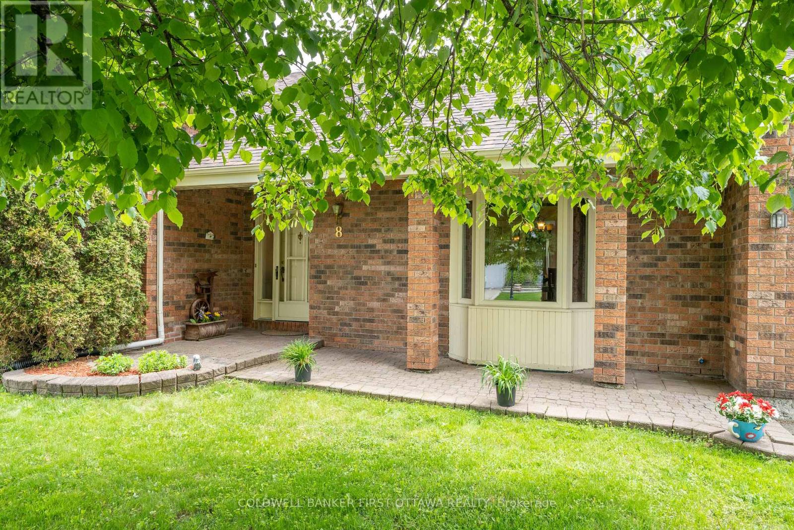 8 Lachaine Street Sw, Russell, Ontario  K0A 1W0 - Photo 3 - X12188915