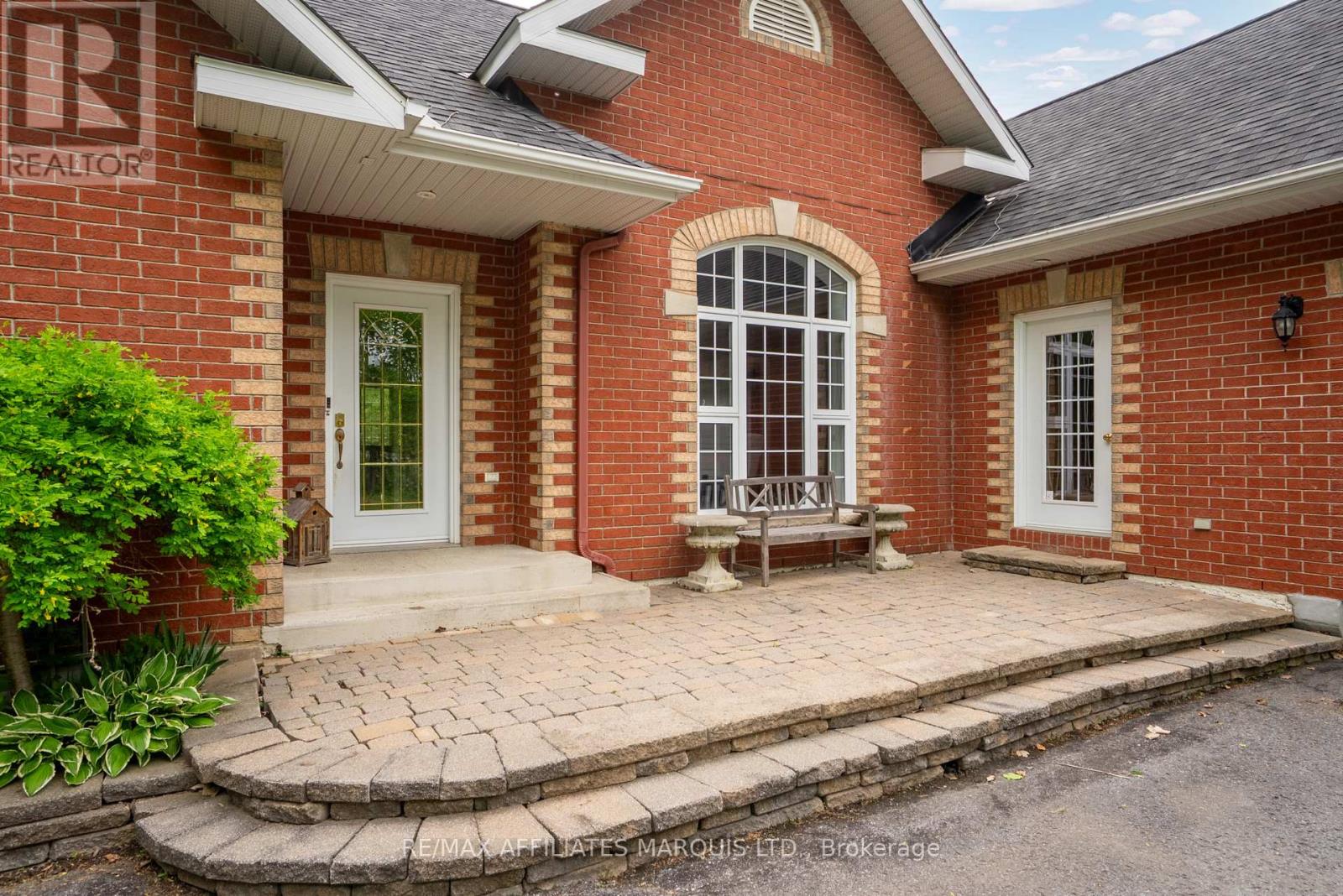 16902 Beaver Dam Drive, South Stormont, Ontario  K0C 1P0 - Photo 2 - X12188736