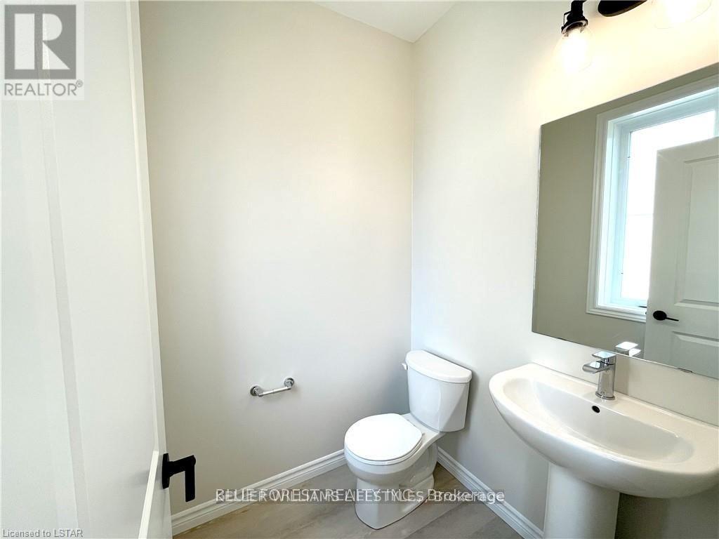 53 - 435 Callaway Road, London North, Ontario  N6G 2N1 - Photo 12 - X12164074